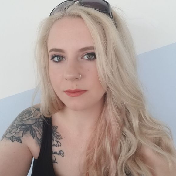 Meet your Posher, Paige - Picture 1 of 1